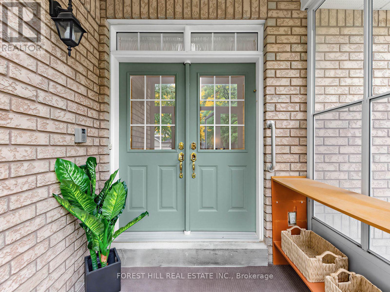 104 SANIBEL CRESCENT - Image 3