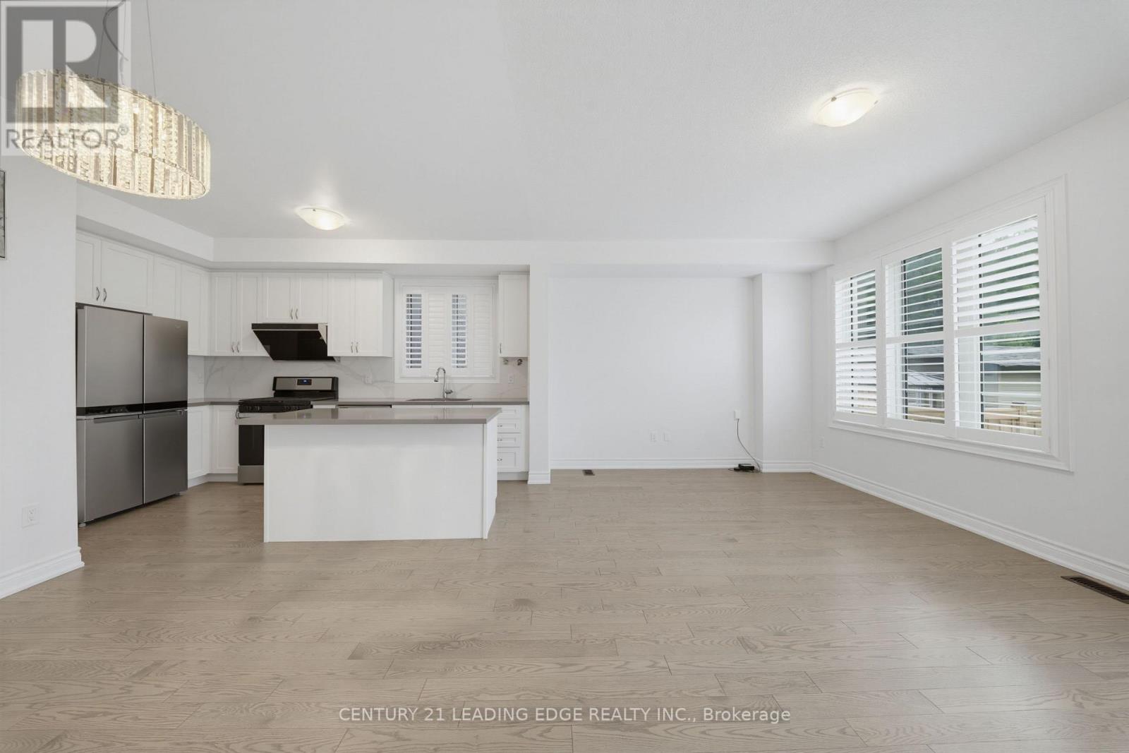 28 LIAM LANE - Image 6