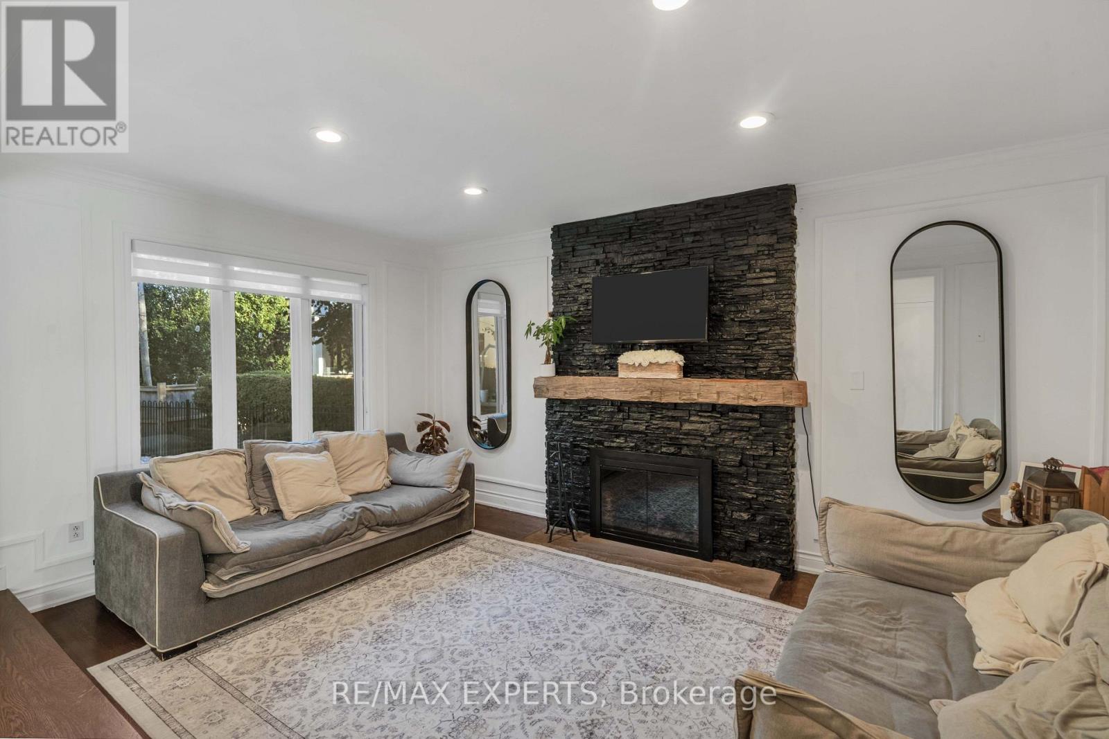 61 FISHER STREET - 8