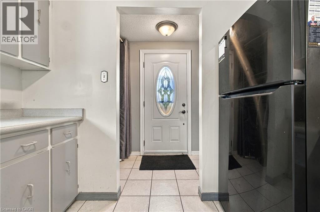 135 CEDARHILL Crescent - Image 3
