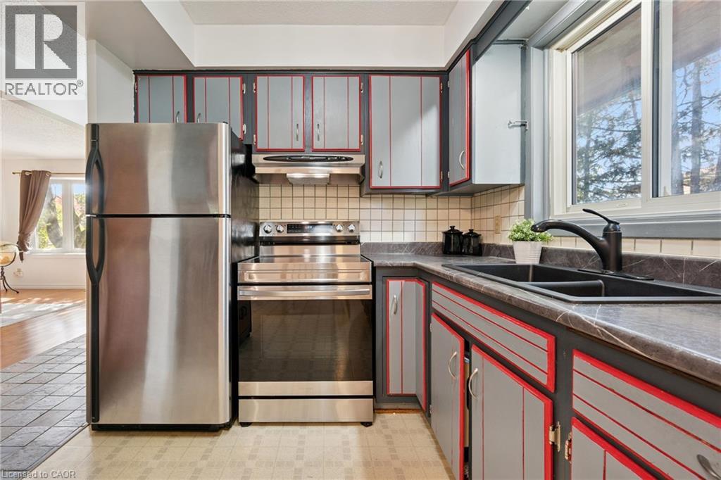 128 BRIAR KNOLL Drive - Image 11