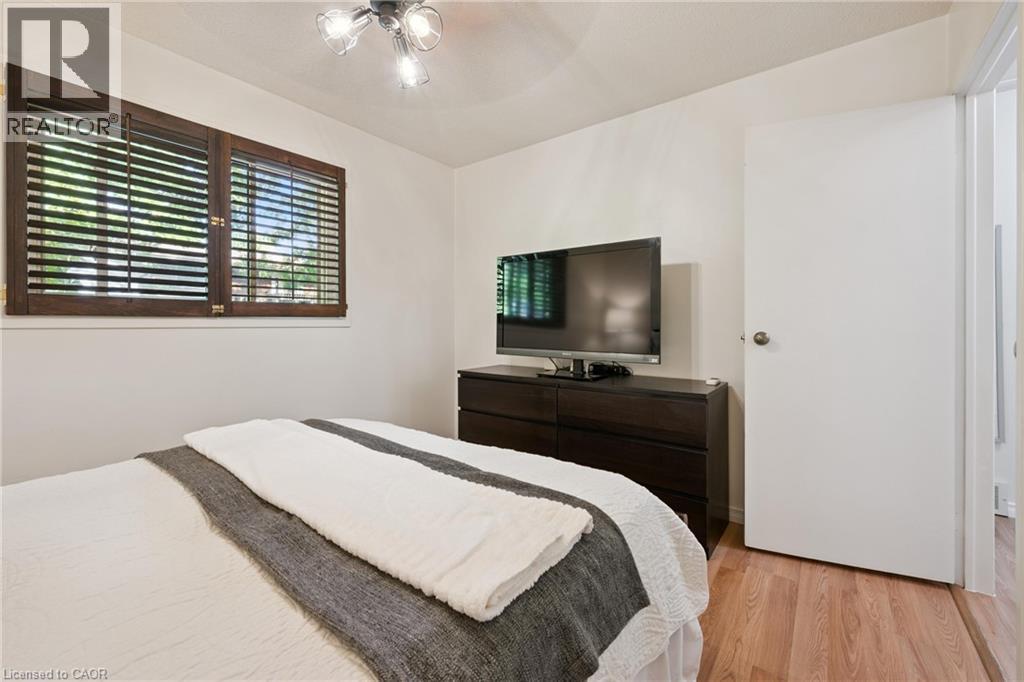 128 BRIAR KNOLL Drive - Image 18