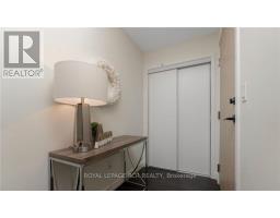 406 - 150 Sabina Drive, Oakville, ON L6H0W3 Photo 7