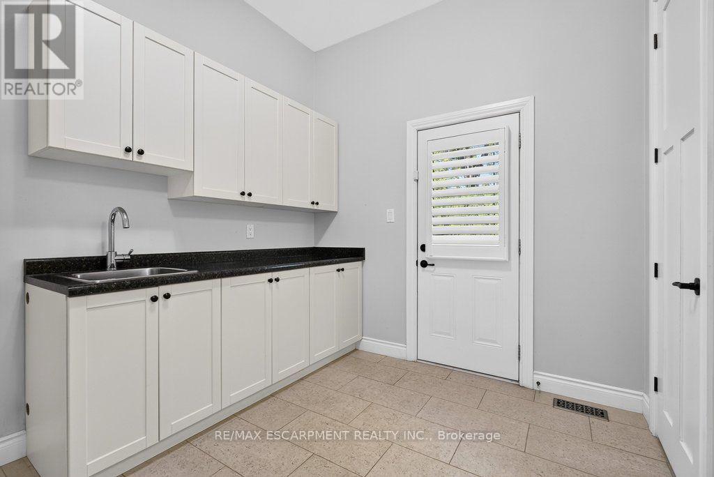 225 Lakeside Avenue, Burlington, ON photo 21