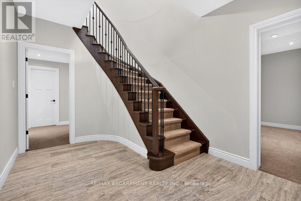 225 Lakeside Avenue, Burlington, ON photo 36