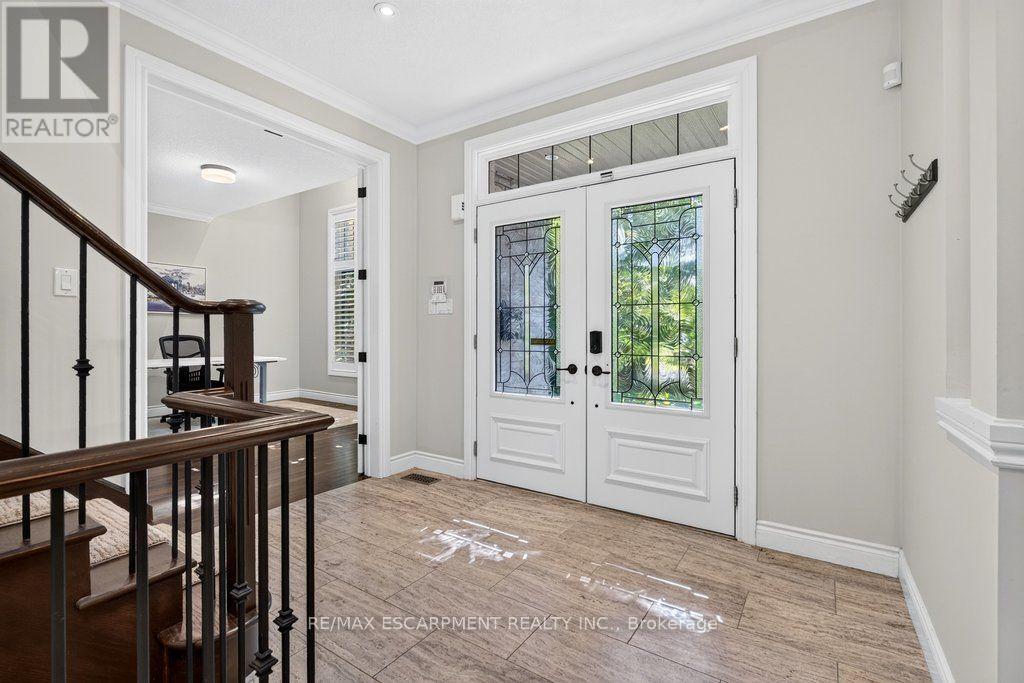 225 LAKESIDE AVENUE - 4