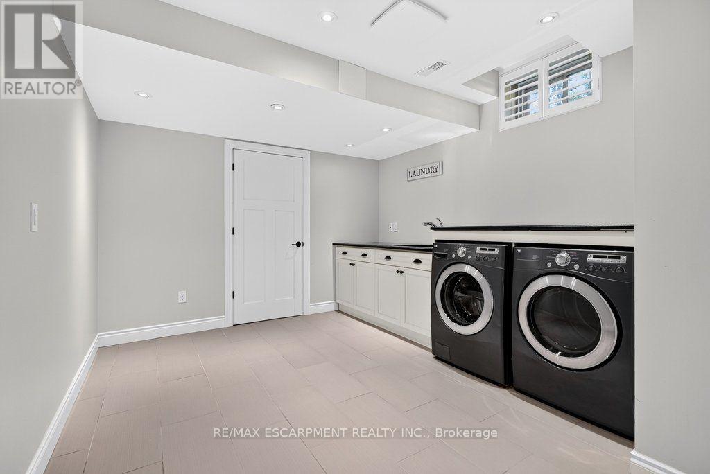 225 LAKESIDE AVENUE - 41