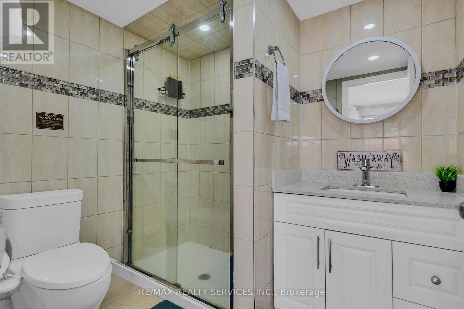17 Avening Drive, Toronto, ON photo 16