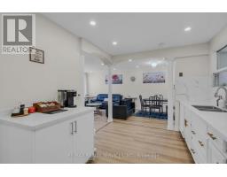 17 Avening Drive, Toronto, ON M9V1Y2 Photo 10