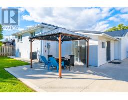 17 Avening Drive, Toronto, ON M9V1Y2 Photo 42