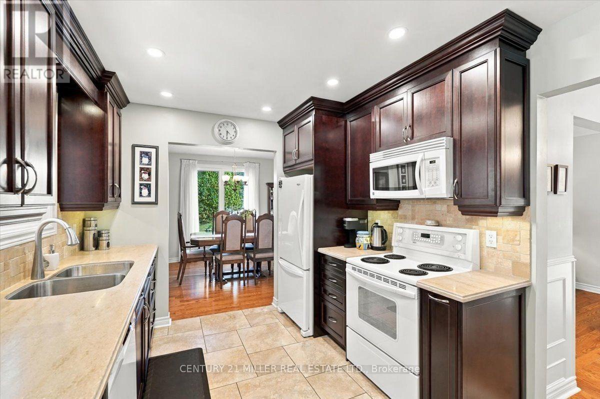 2044 CORAL CRESCENT - 15