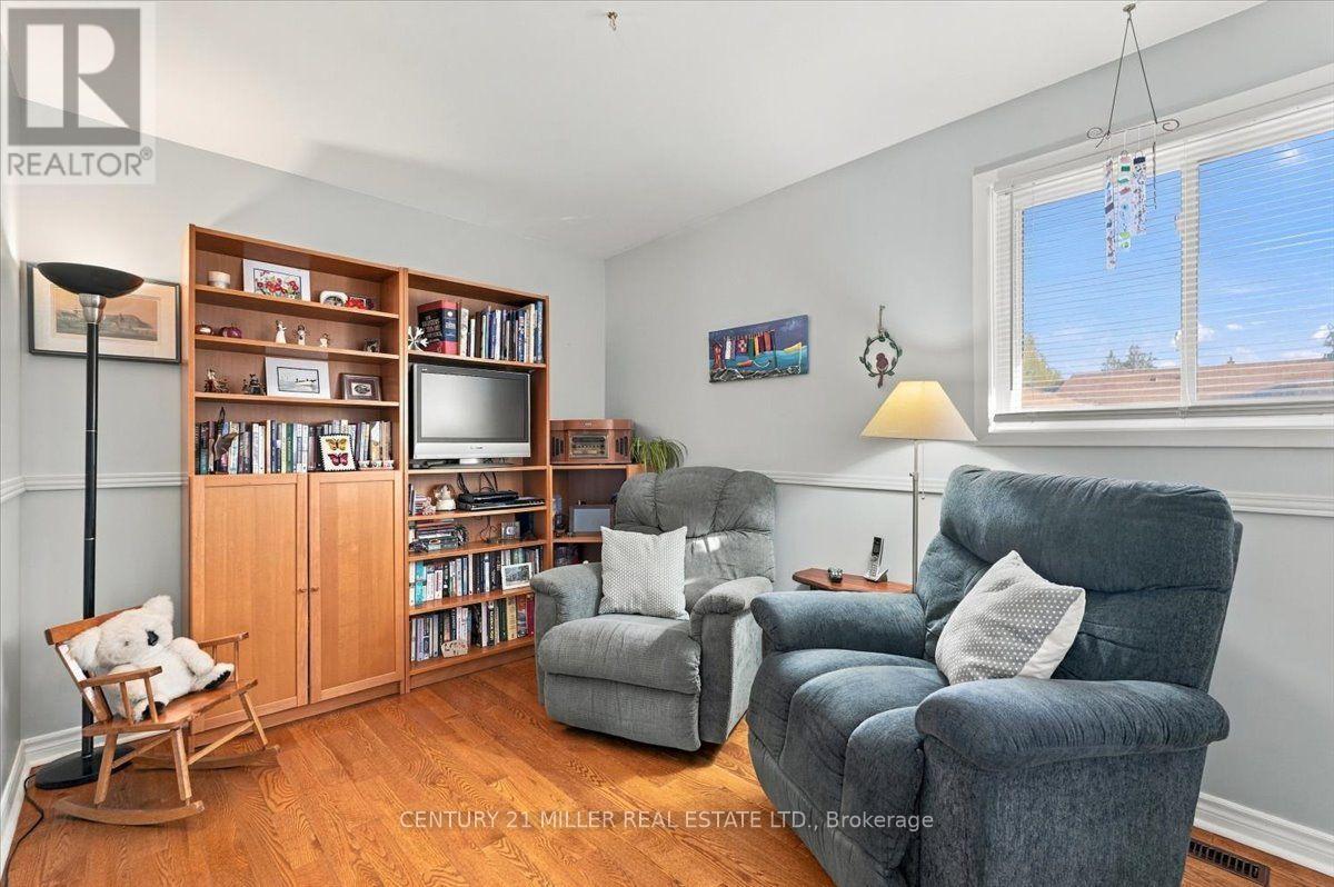 2044 CORAL CRESCENT - 21