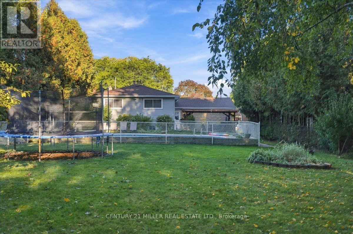 2044 CORAL CRESCENT - 37