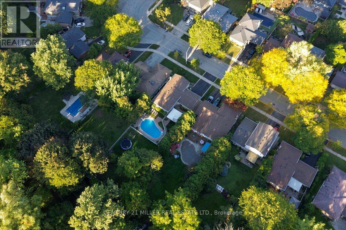 2044 CORAL CRESCENT - 43