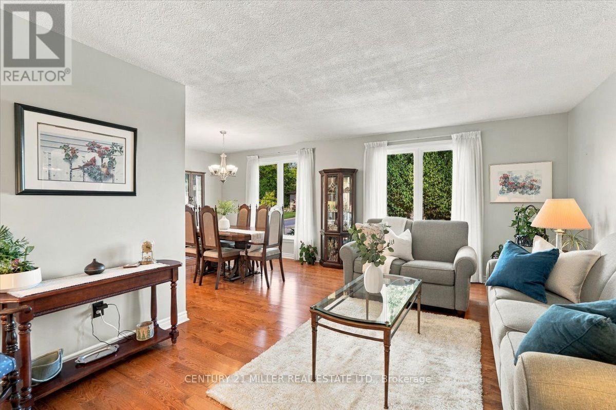 2044 CORAL CRESCENT - 7