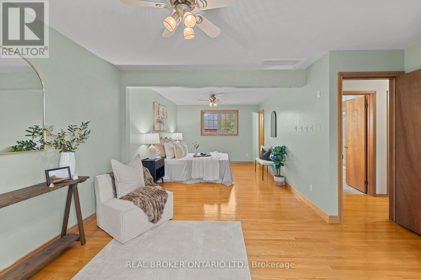 804 PINEWOOD DRIVE - 29