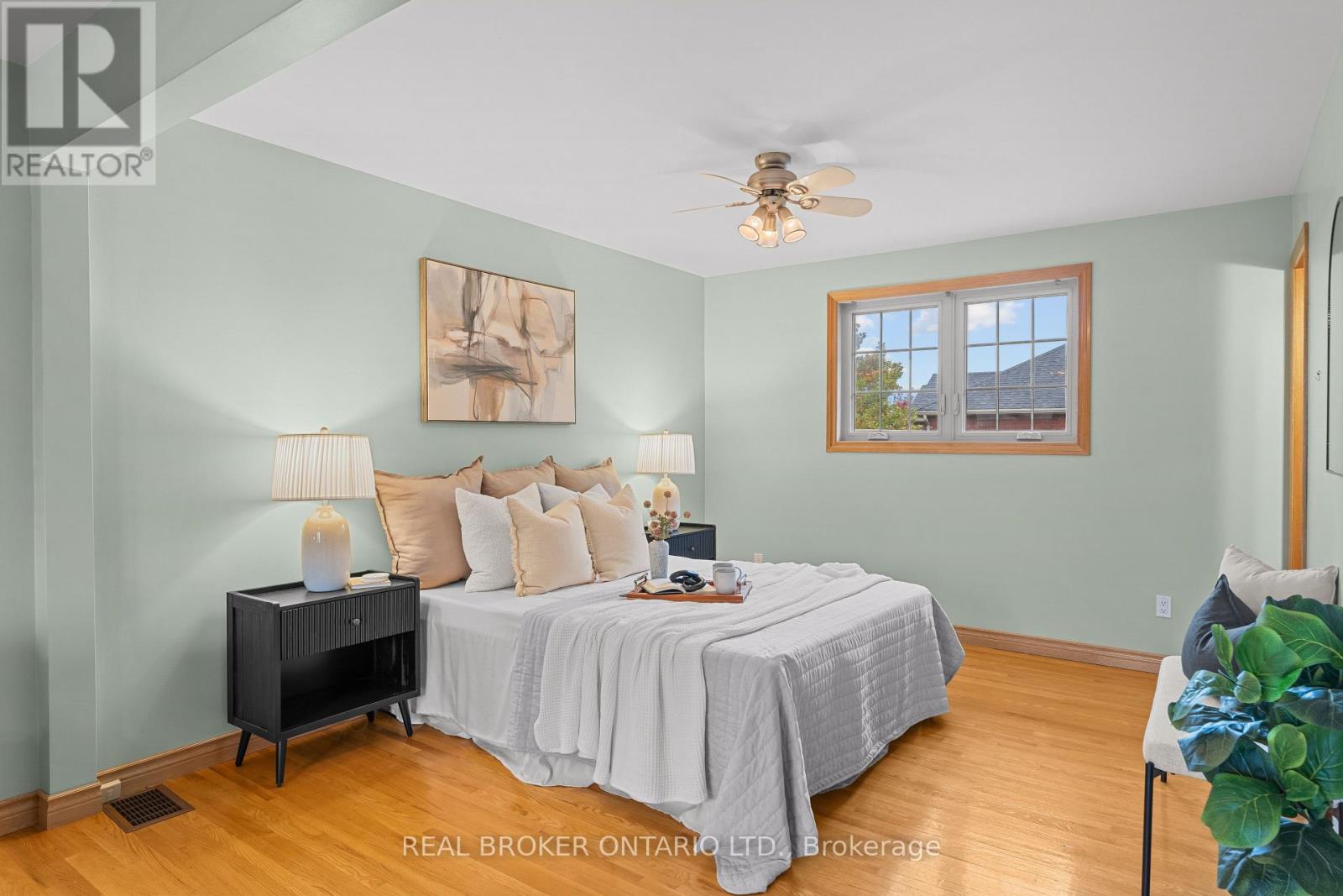 804 PINEWOOD DRIVE - Image 30