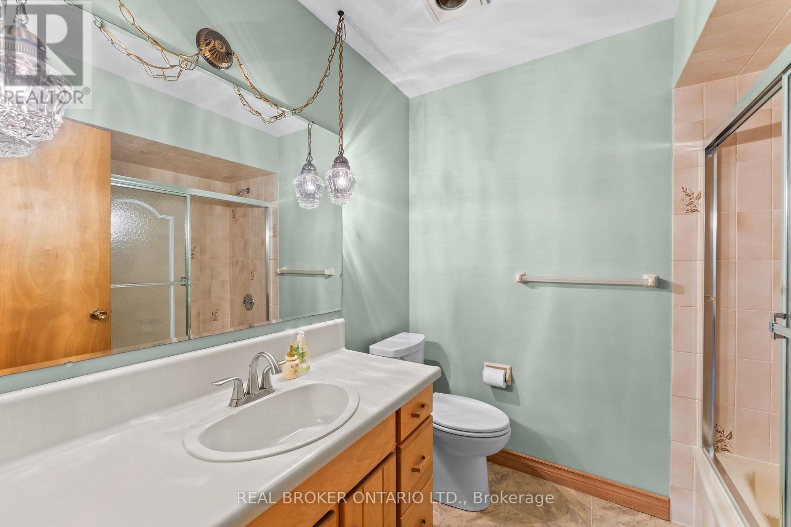 804 PINEWOOD DRIVE - Image 38