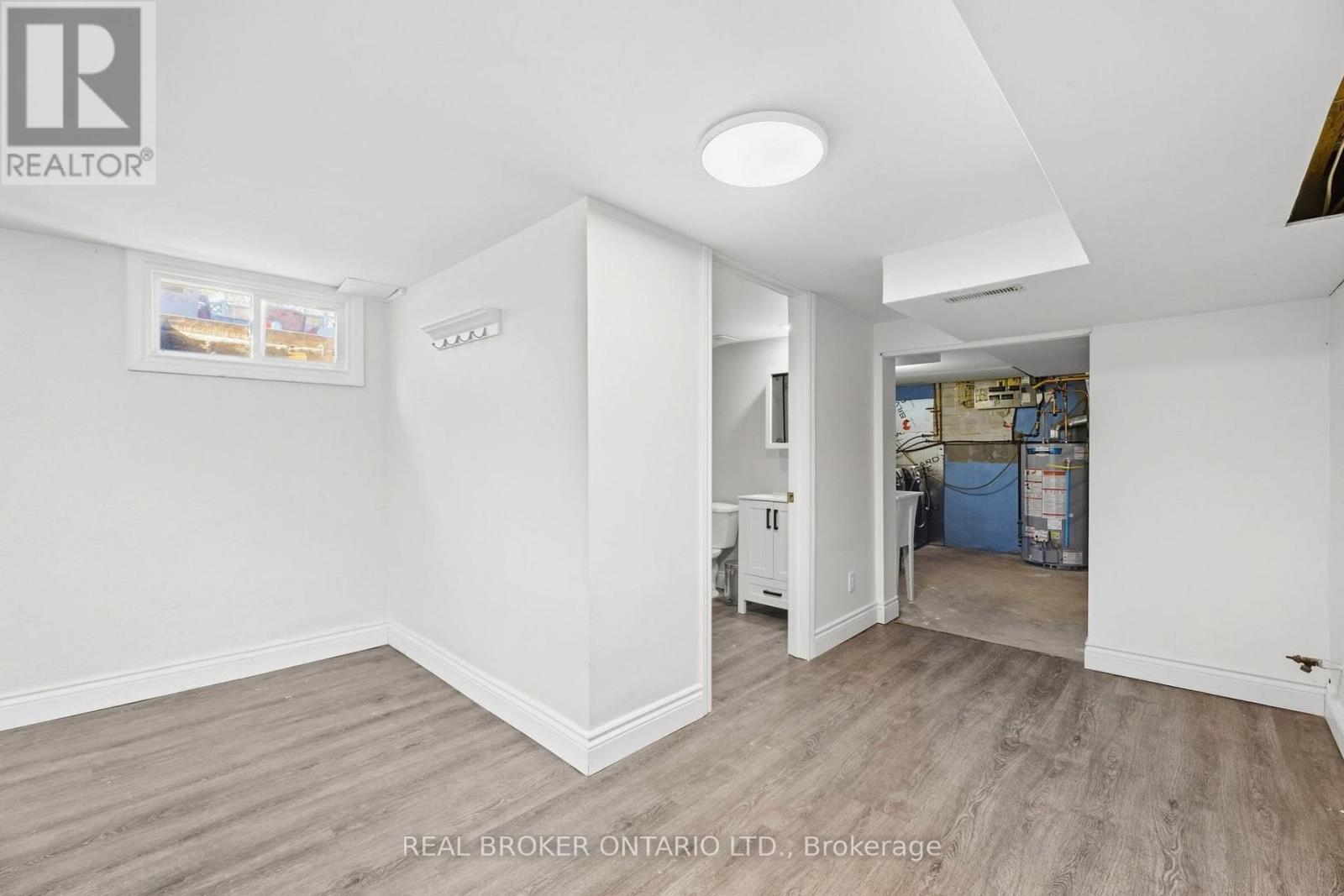 363 LAWRENCE AVENUE - 23