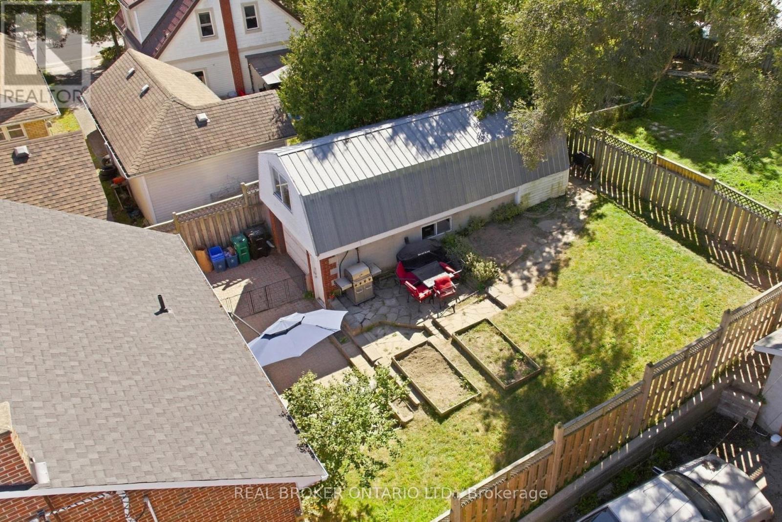 363 Lawrence Avenue, Kitchener, ON photo 45