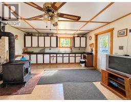 131 Feeney Road, photo 2