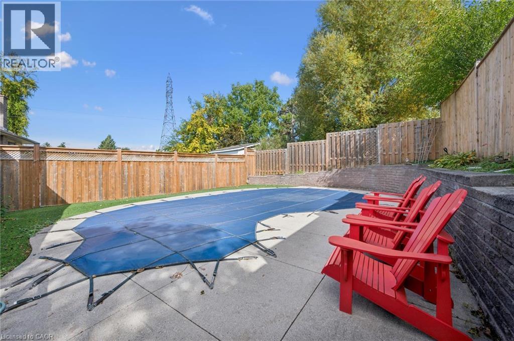 172 LAURENTIAN Drive - Image 31