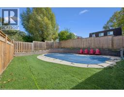 172 Laurentian Drive, Kitchener, ON N2E1Y3 Photo 32