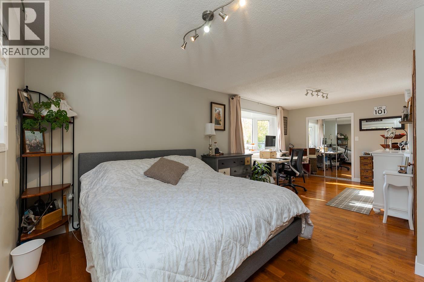 6060 SPRINGALL CRESCENT - 19