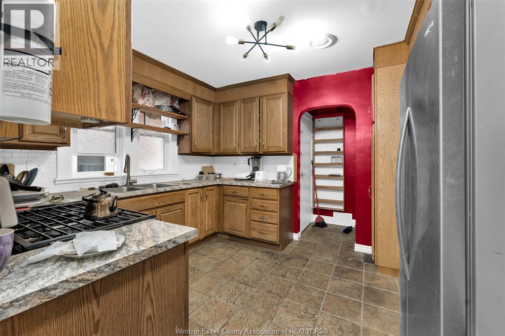 1120 DOUGALL AVENUE - Image 12