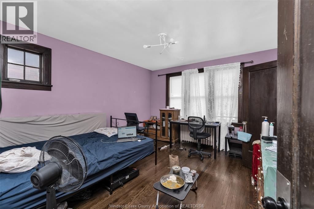 1120 DOUGALL AVENUE - 21