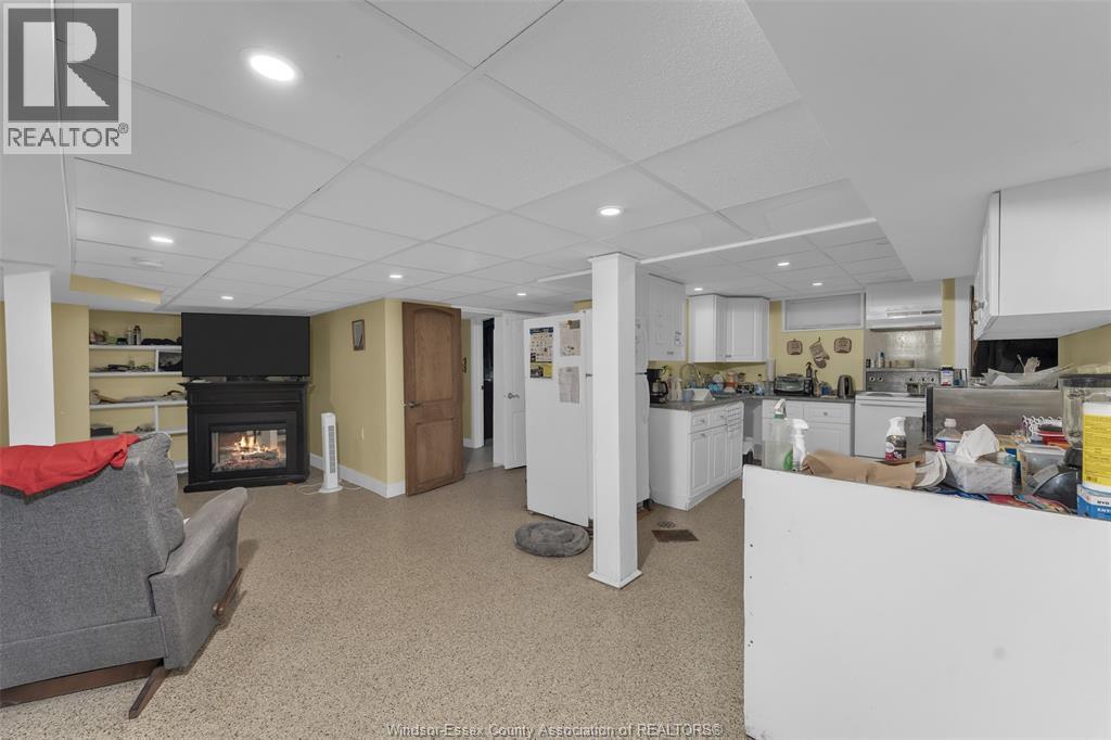 1120 DOUGALL AVENUE - Image 29