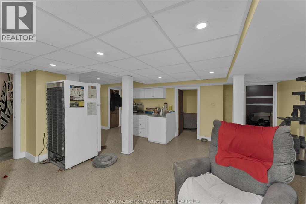 1120 DOUGALL AVENUE - Image 30