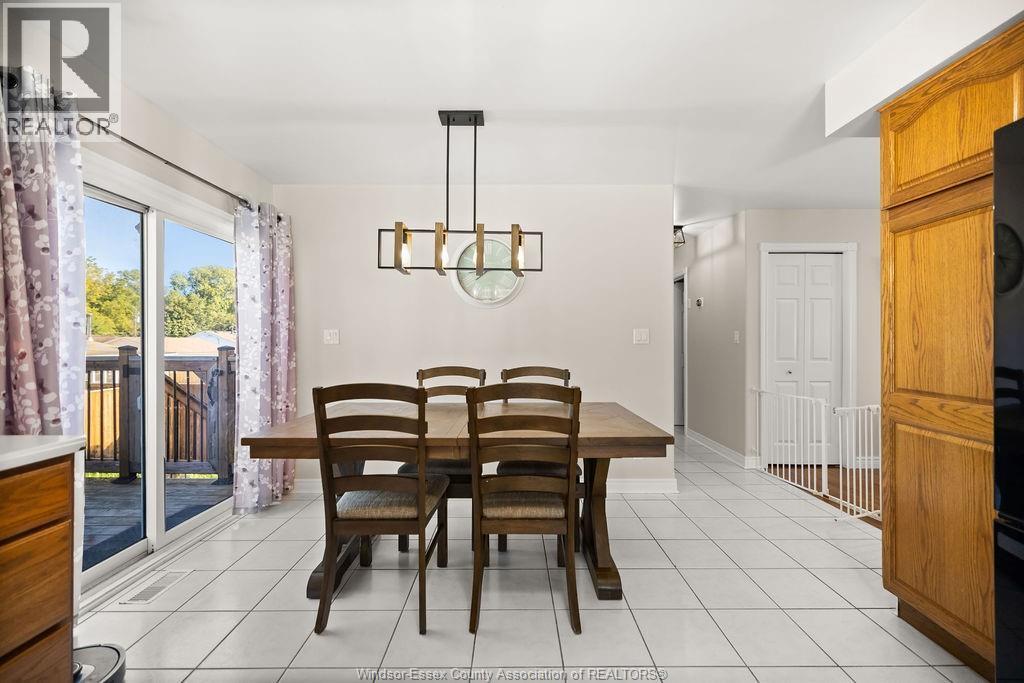 1520 MAPLE - 12