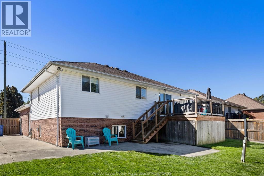 1520 MAPLE - 30