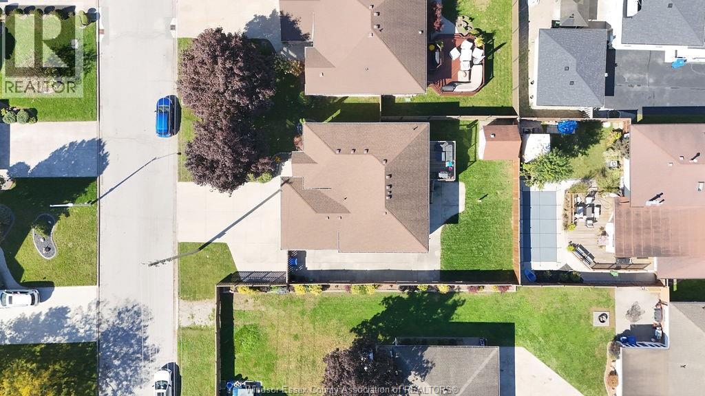 1520 MAPLE - Image 37