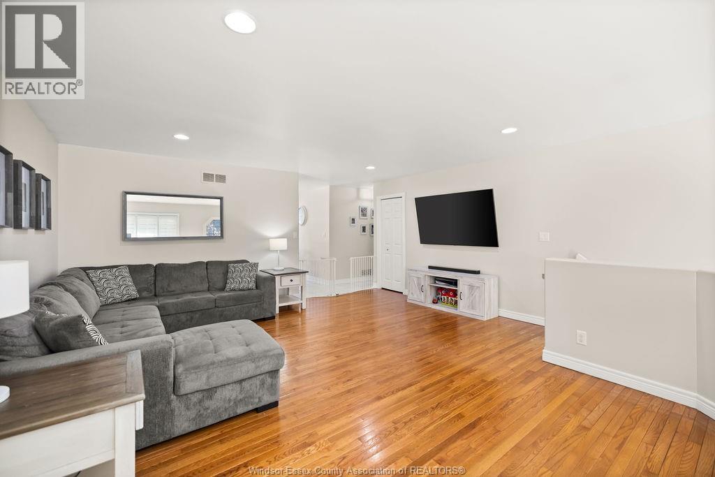 1520 MAPLE - 8
