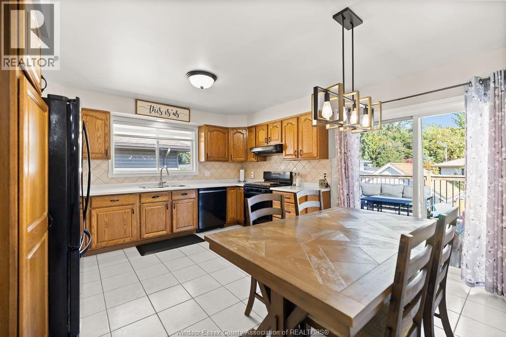 1520 MAPLE - 9