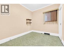 Living room - 980 Marion, Windsor, ON N9A2J2 Photo 13