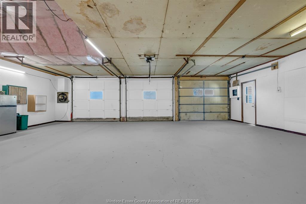 1057 Oak AVENUE - Image 36