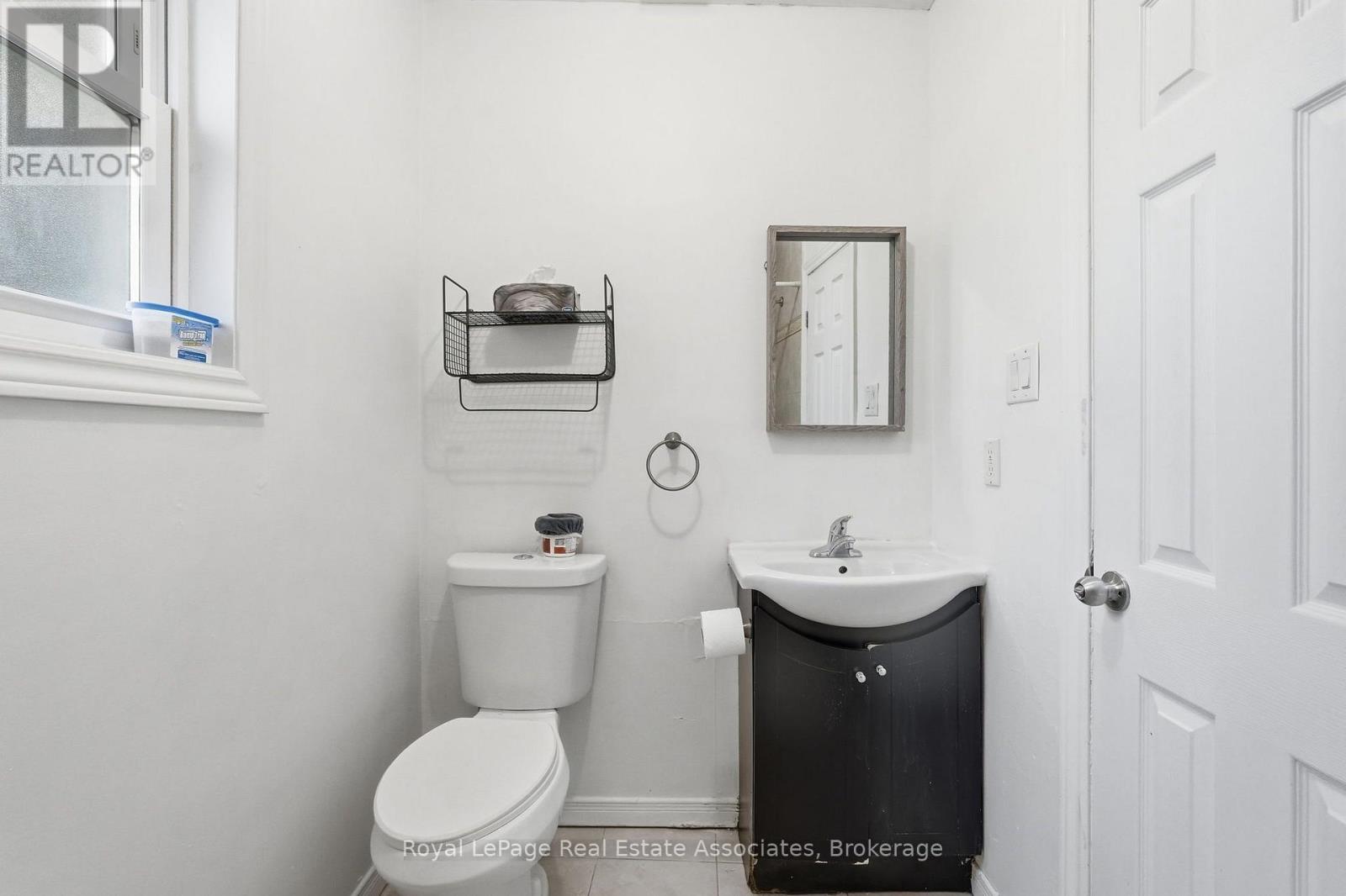 51 Wellington Street North, Hamilton, ON photo 35