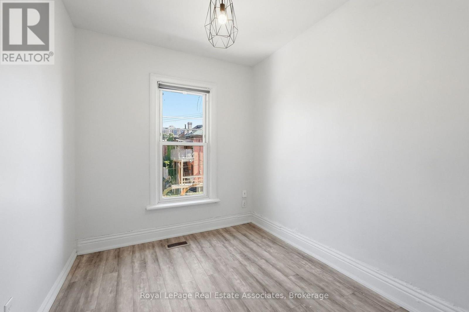 51 Wellington Street North, Hamilton, ON photo 29