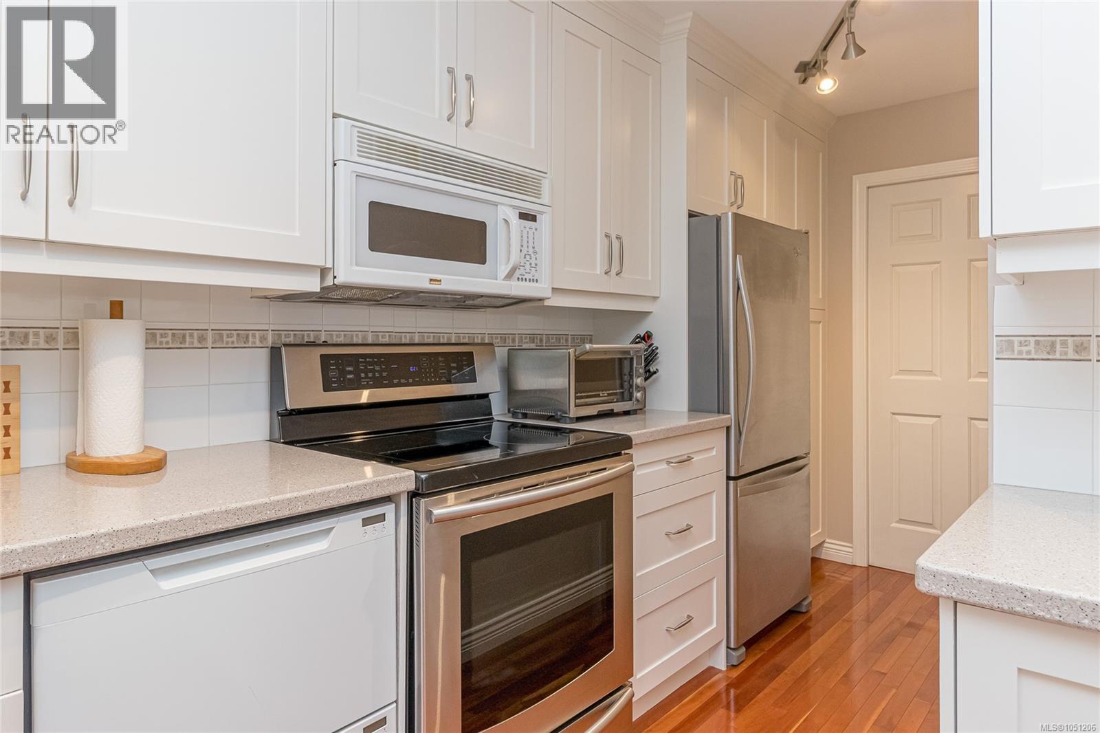 #46 1255 Wain Rd - 11
