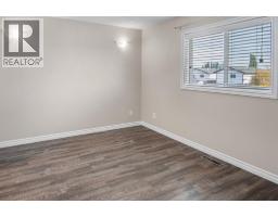 21 Pinnacle Crossing, Grande Prairie, AB T8W0A9 Photo 14