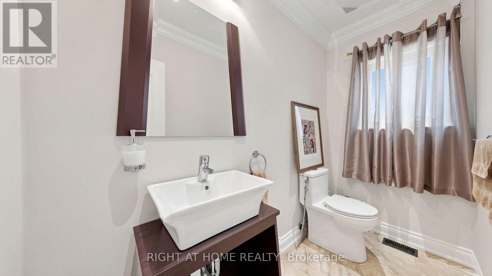 44 Robertson Close, Vaughan, ON photo 19