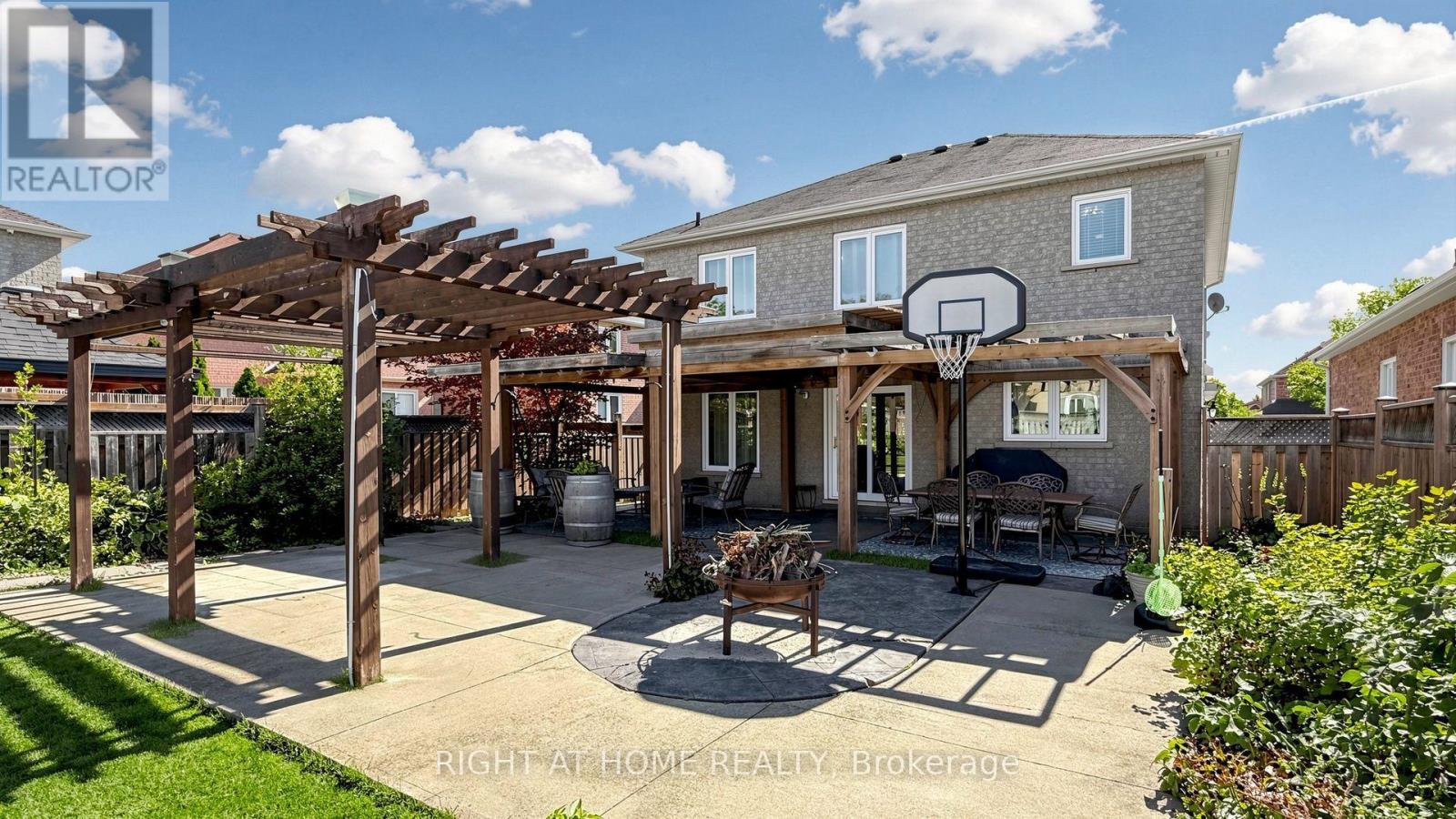 44 Robertson Close, Vaughan, ON photo 39