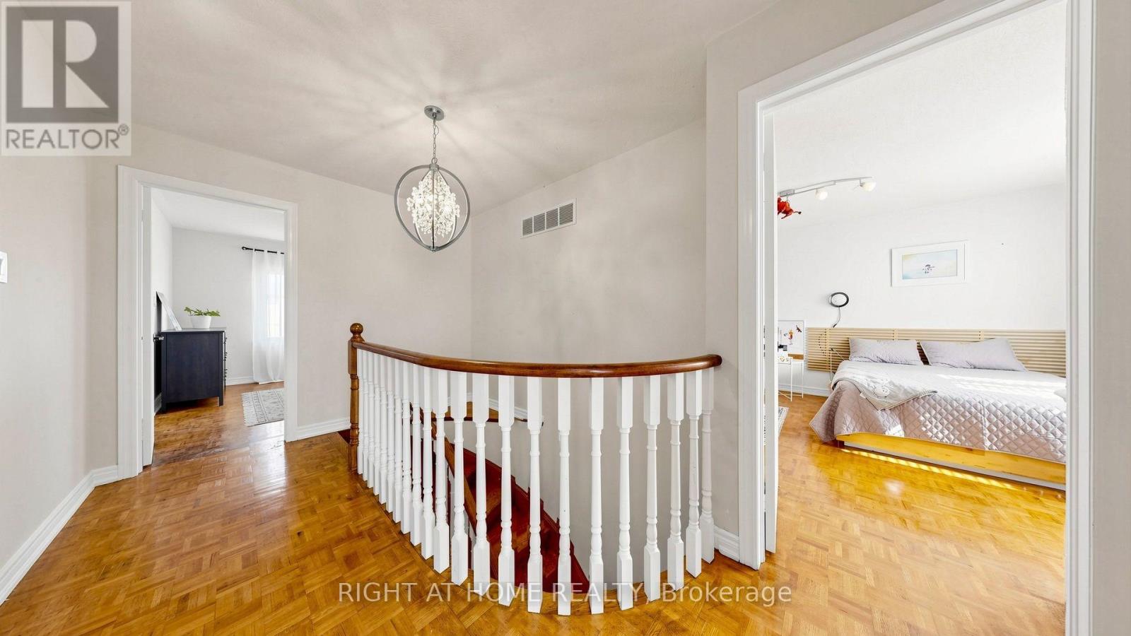 44 Robertson Close, Vaughan, ON photo 25