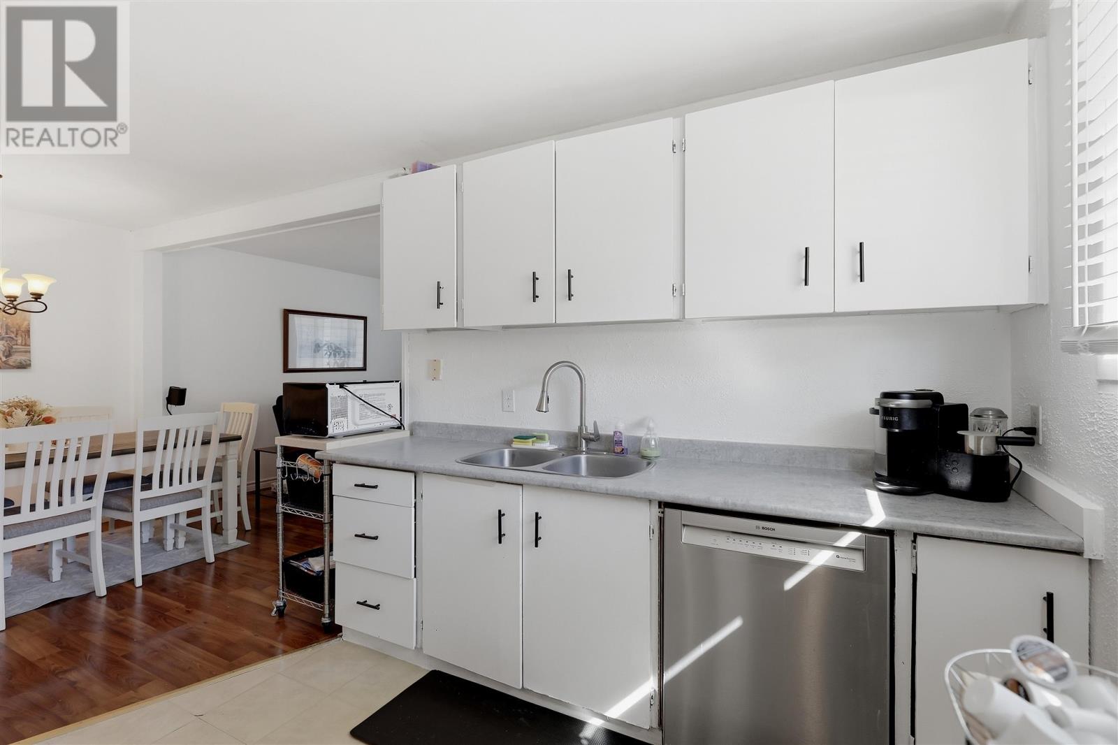 43 Jemmette ST - 22