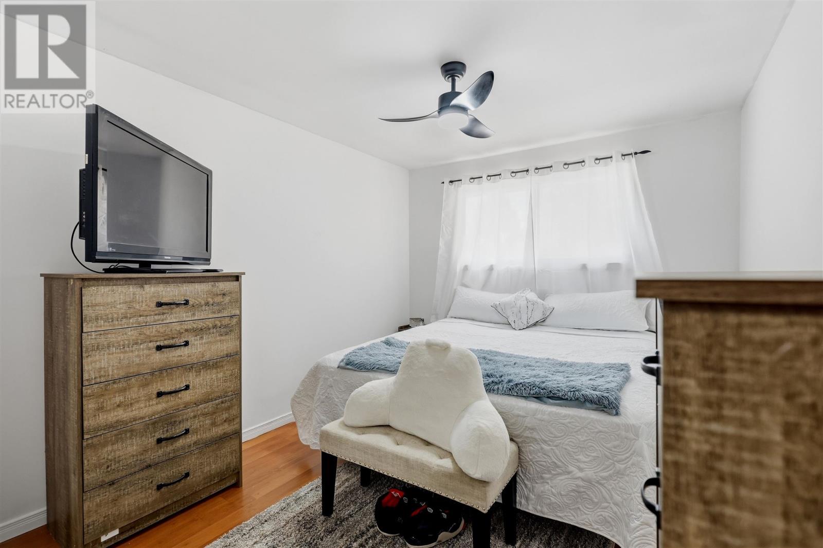43 Jemmette ST - 26