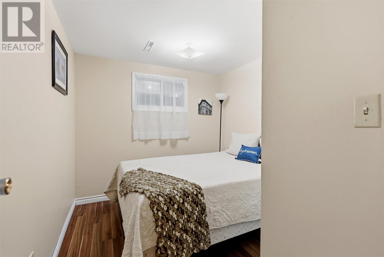 43 Jemmette ST - 31