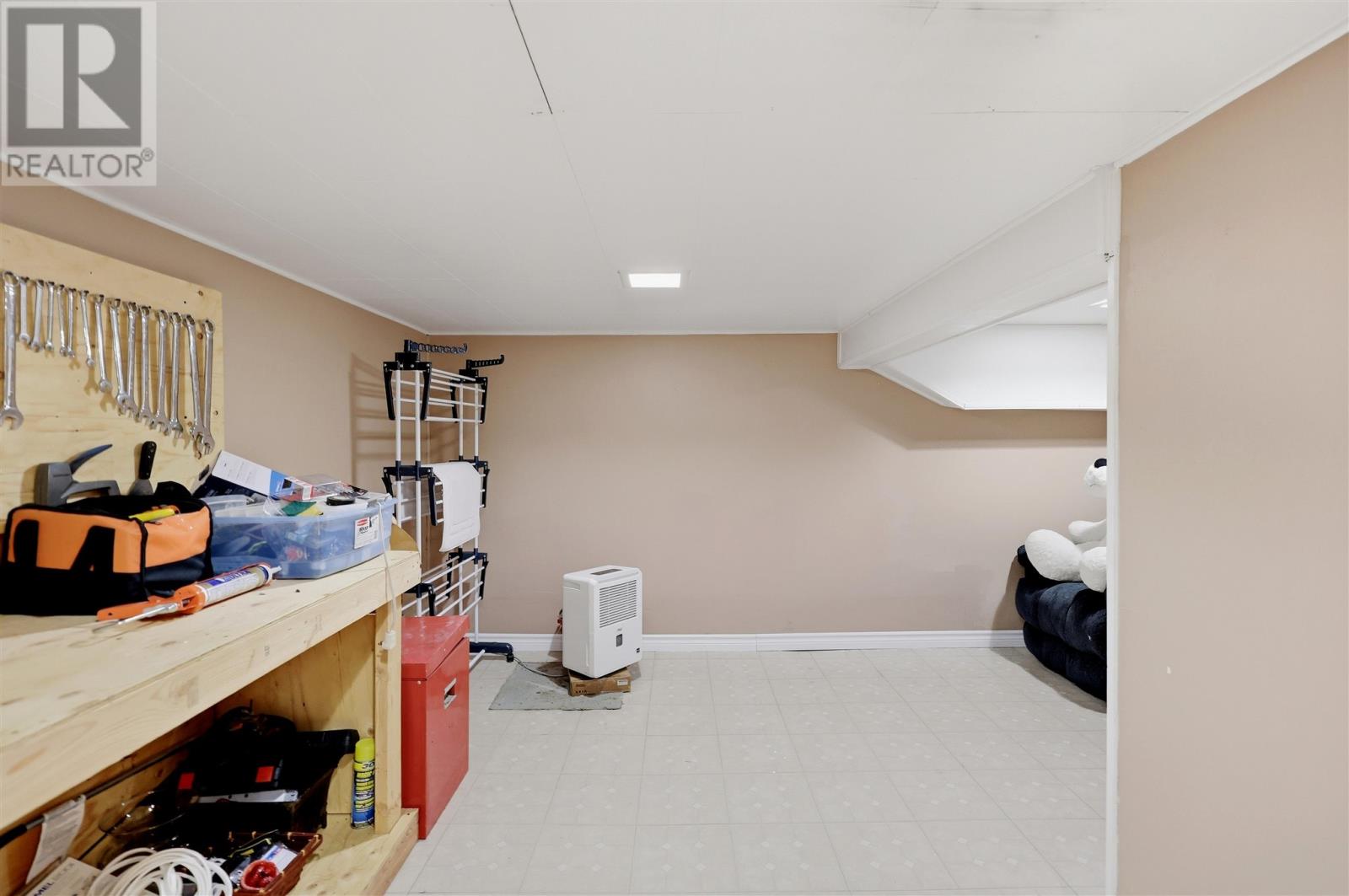 43 Jemmette ST - 40